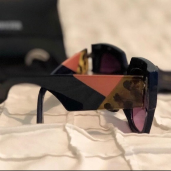 ?LA GAYNOR BLACK OVERSIZED WOMANS SUNGLASSES *NWT